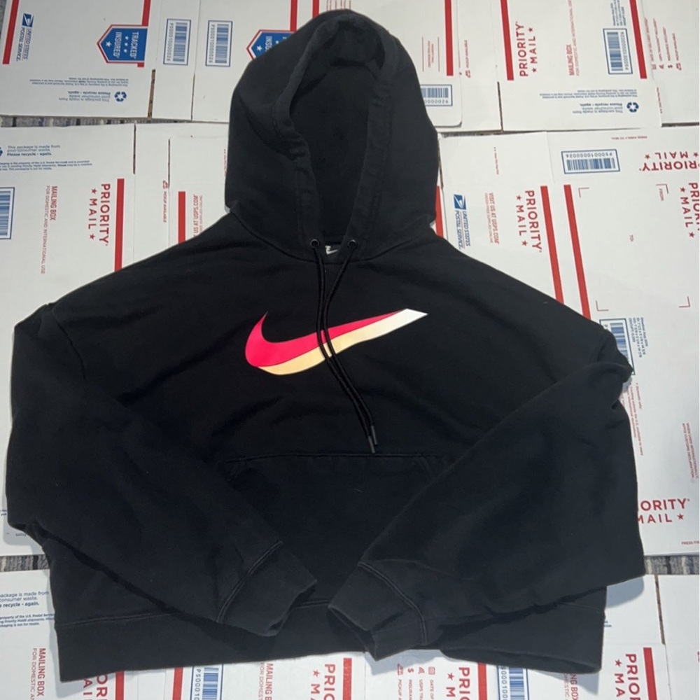 Nike Crop Top